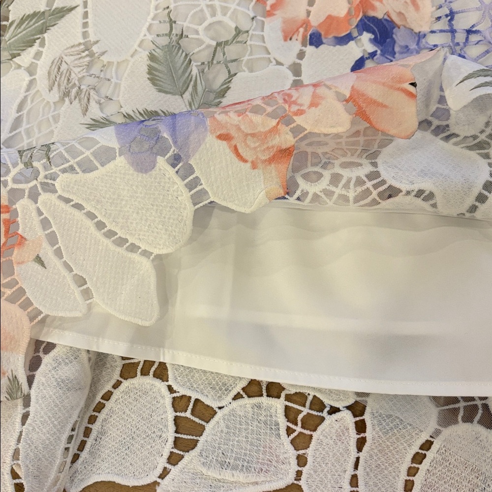 STUNNING Lucy Paris Floral Elaine Floral Dress Wedding Brunch Medium NWT - Picture 5 of 10